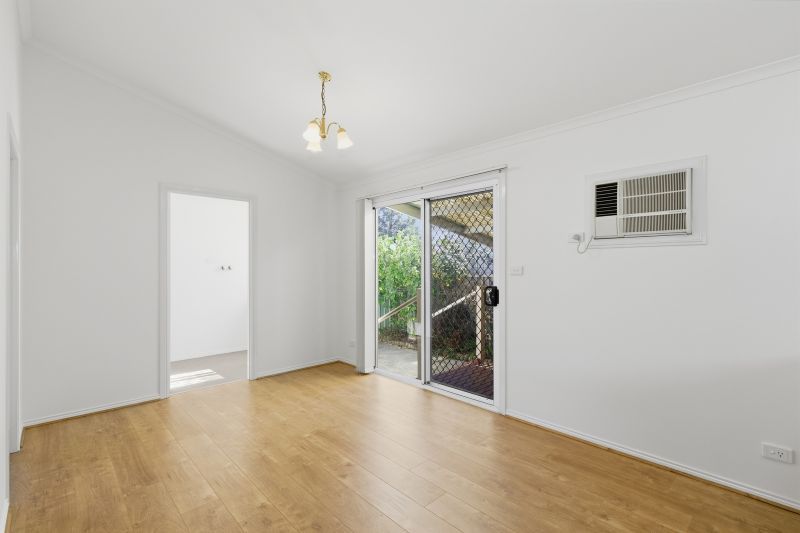 Beautifully Refreshed Two-Bedroom Cottage
