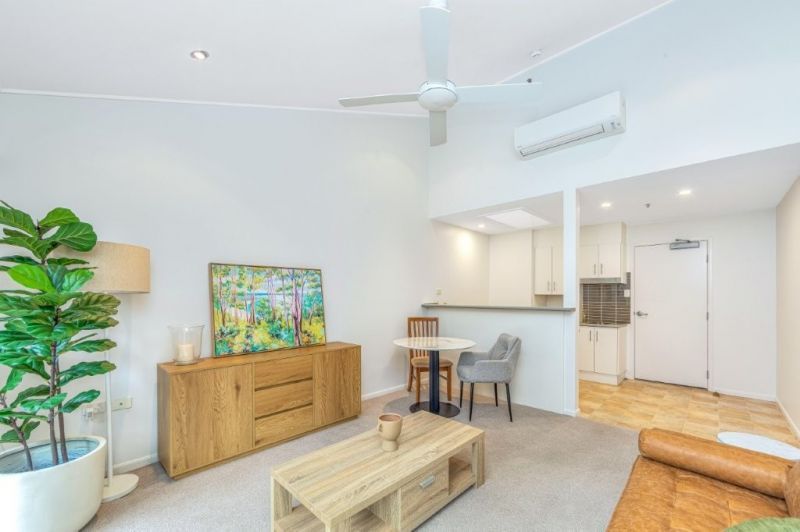 Sunny Apartment with Garden Patio