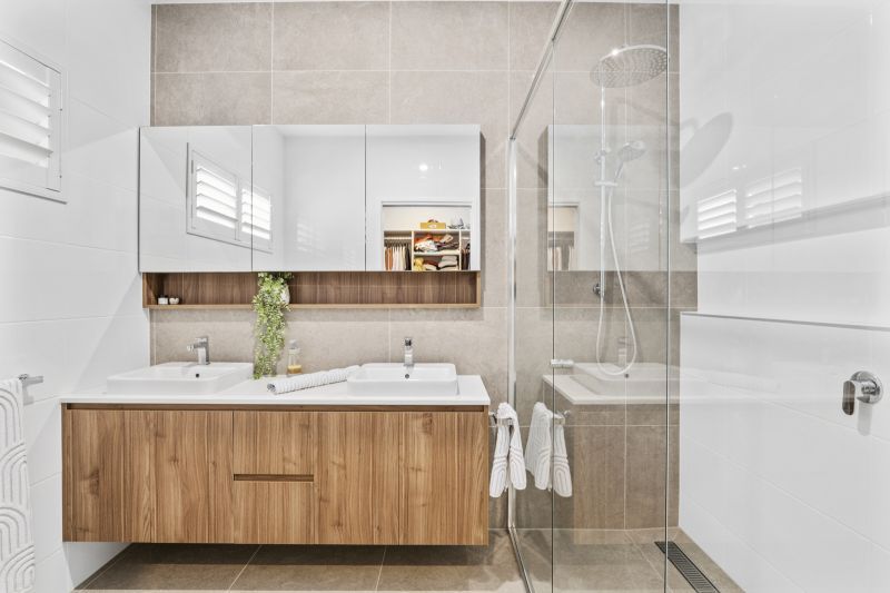 Site 176 - Established Kalbar