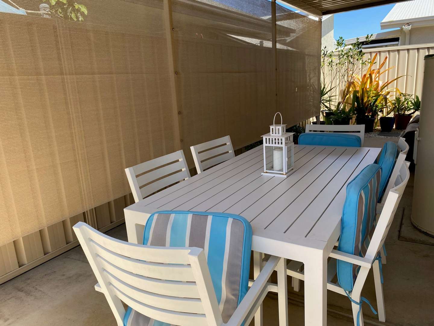 FRESH COASTAL LIVING