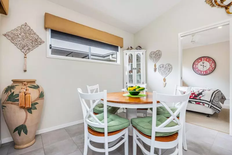 Stunning Tropical Hideaway!