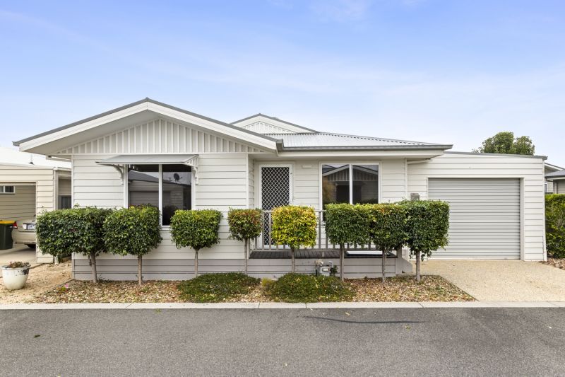 Comfortable Living in Prime Community