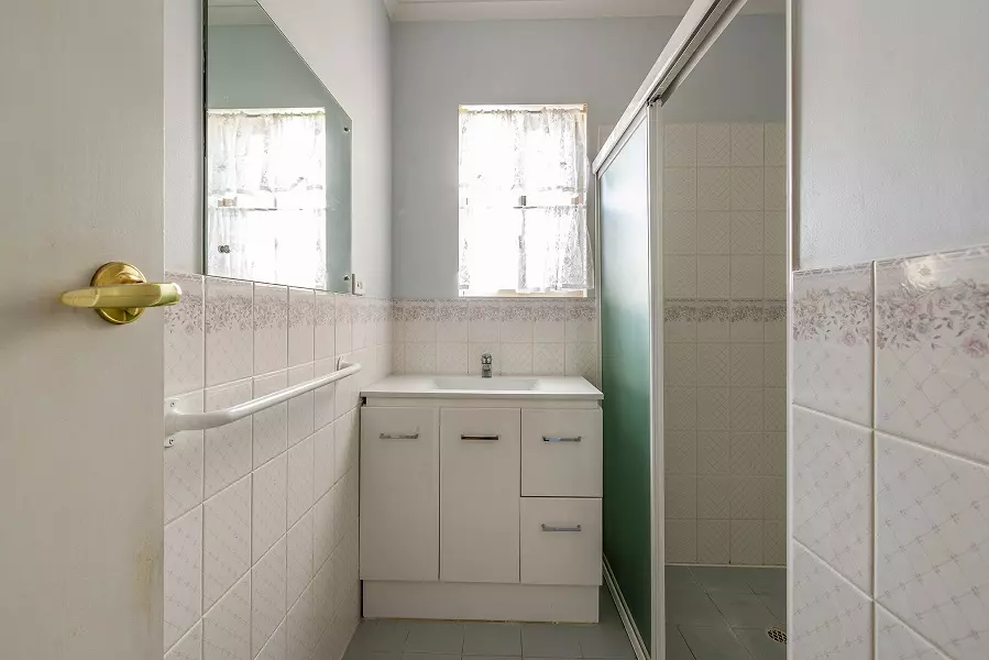 Two Bedroom in a Discreet Location