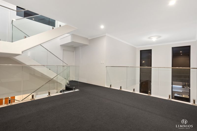 Seaside Living At It's Best!