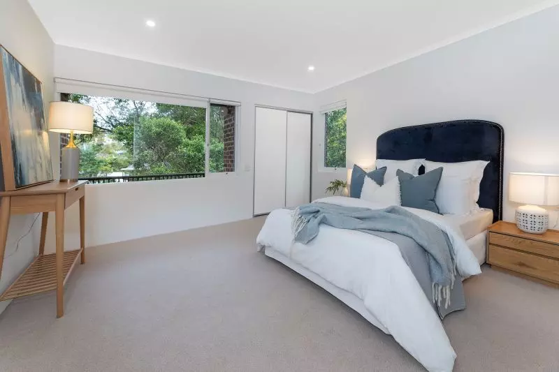Fully Refurbished Large 3 Bedroom Unit with a Stunning Bushland Outlook