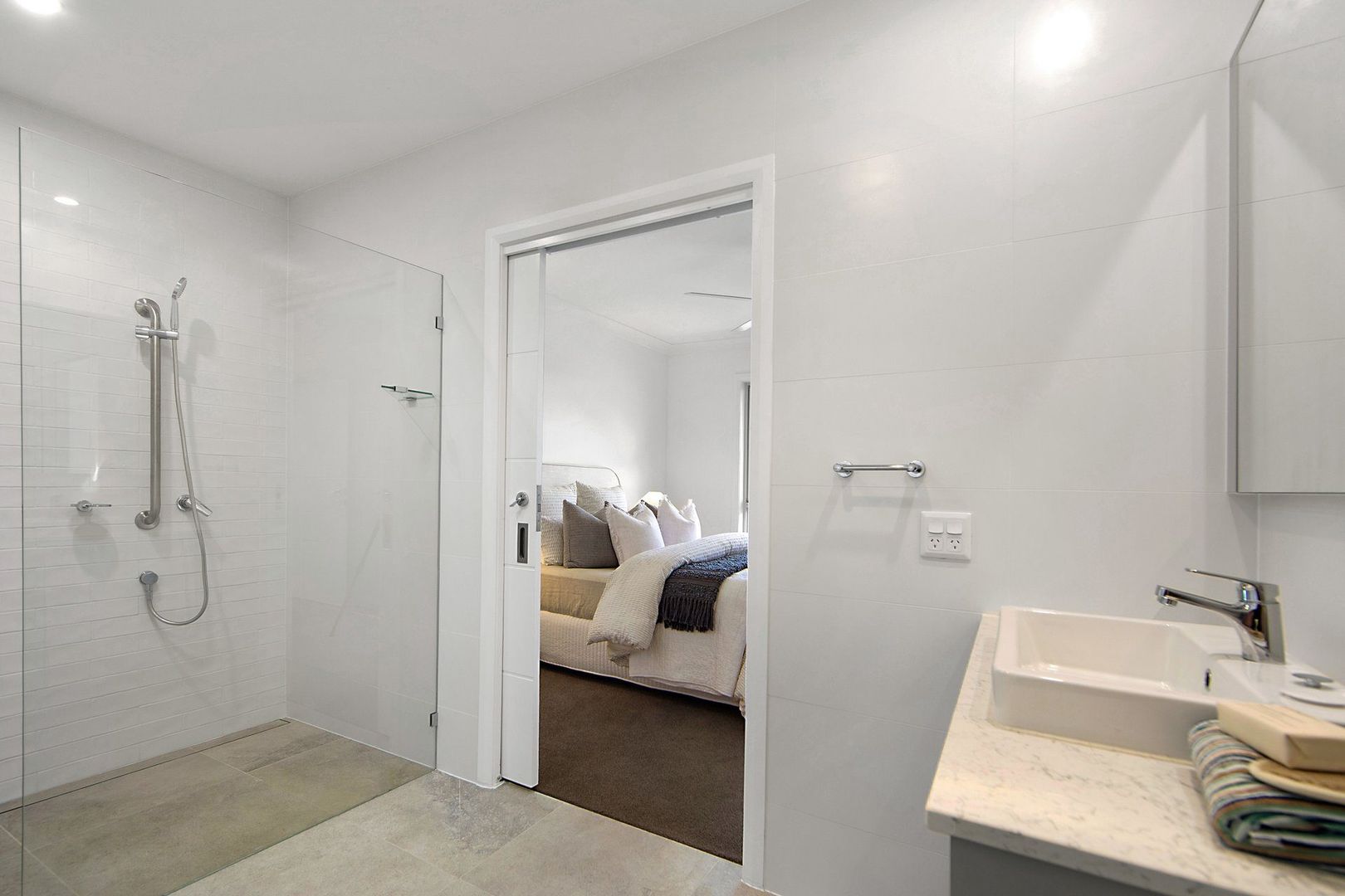 Spacious 'Hawkesbury' villa design