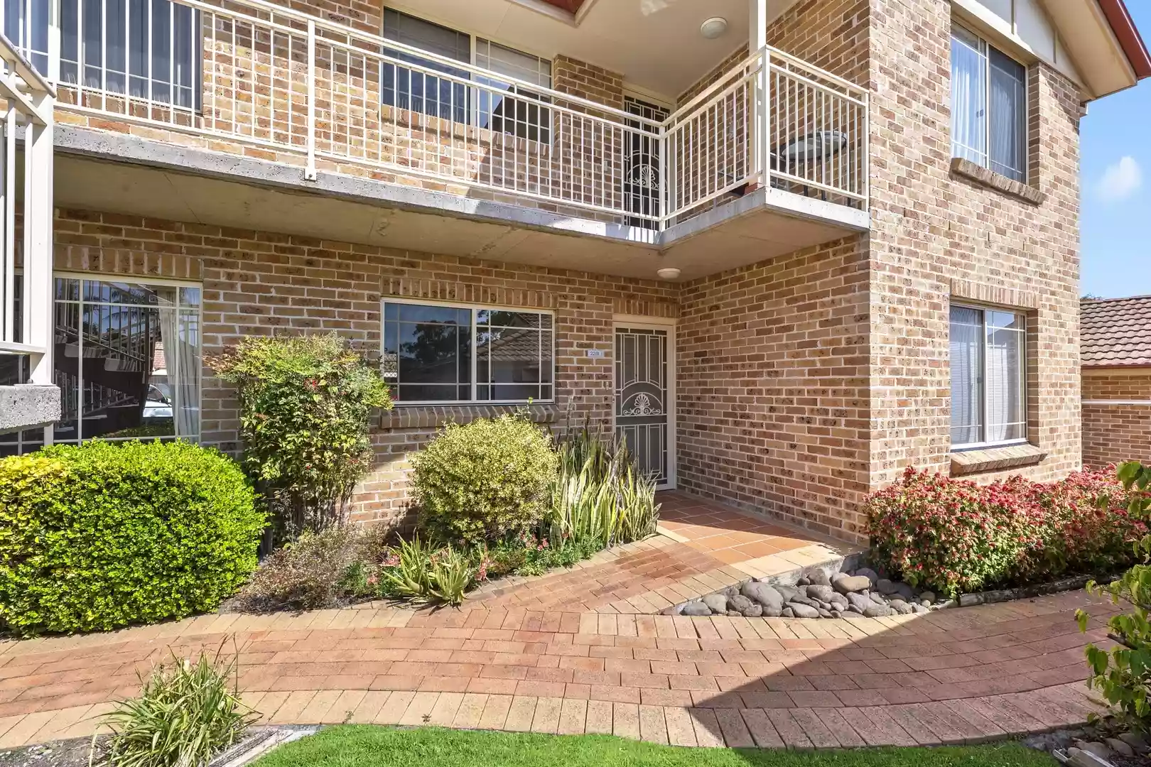 Ground Floor Retirement Unit with Garage 