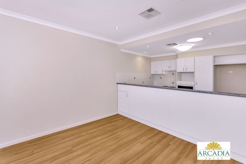 ARCADIA WATERS MANDURAH - Hop Skip & A Jump To The Clubhouse