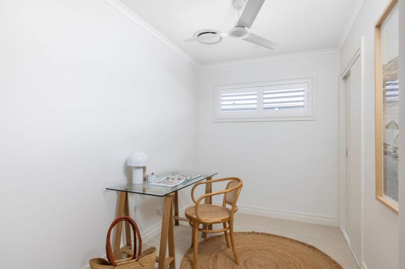 Sun-Drenched Sanctuary - Panoramic Bushland Views