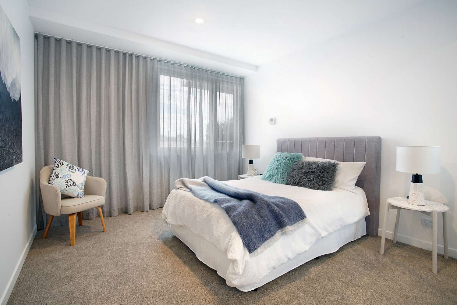 Light, Space and Stunning City Views-Last Remaining 3 Bedroom! Apt 201