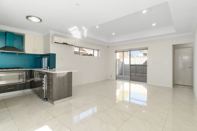 Ticking All Boxes: Location, Modern, Spacious & NO STRATA