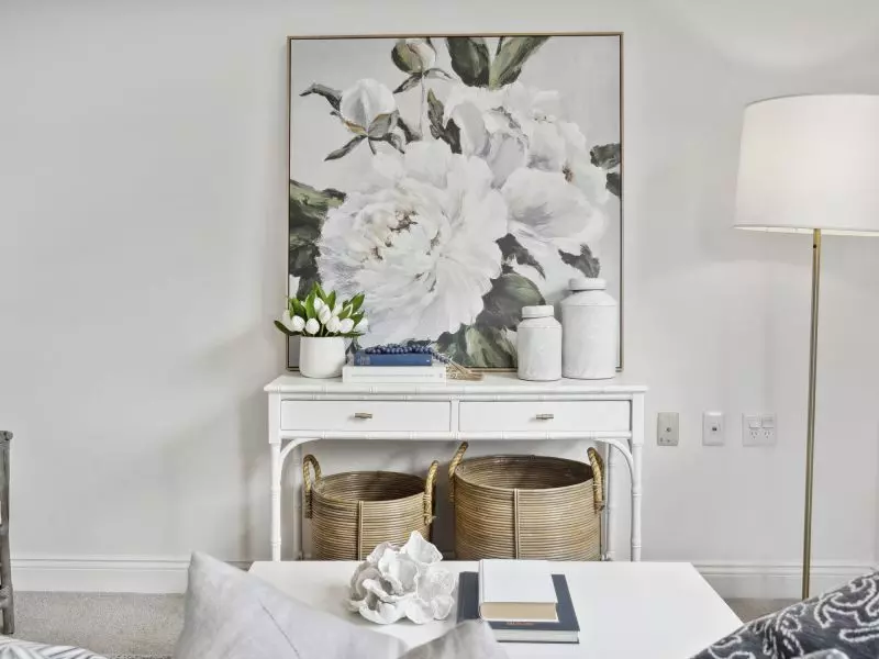 Move-in ready luxurious serviced apartment