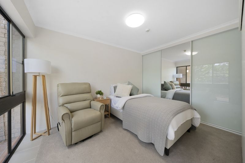 Sunny one-bedroom apartment