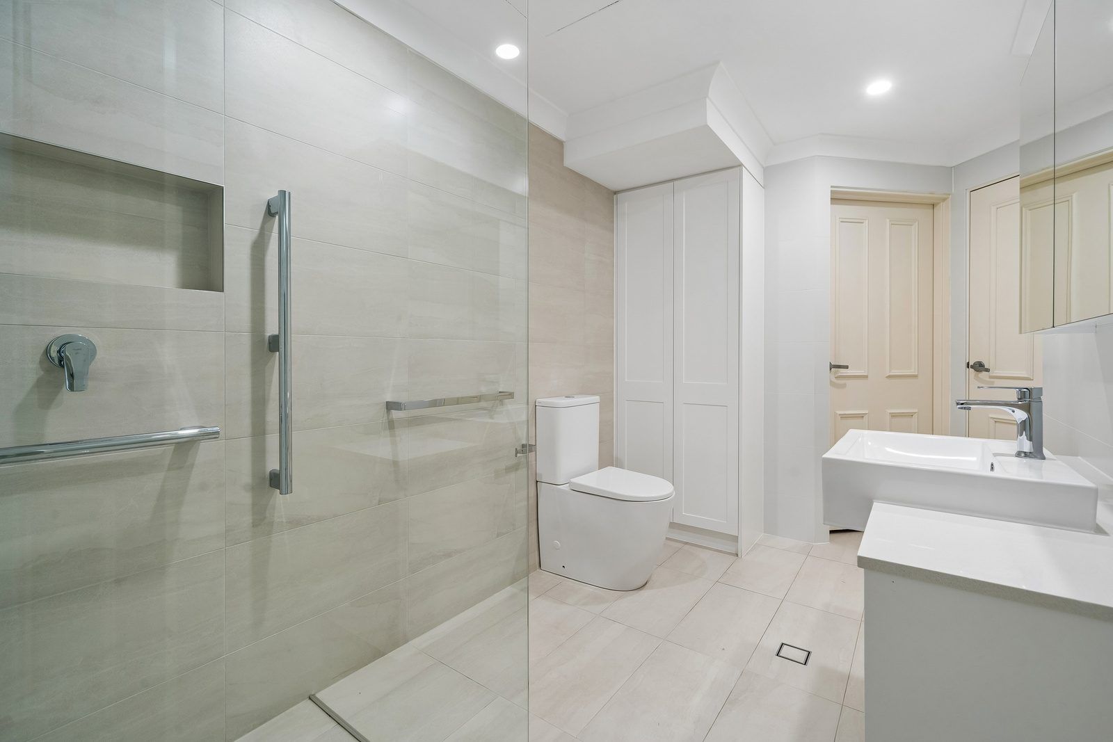 Ground Floor Apartment - Unique Leasehold Listing!