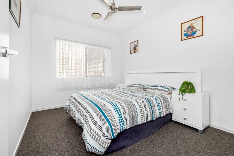 Spacious Living, Modern Three-Bedroom Design