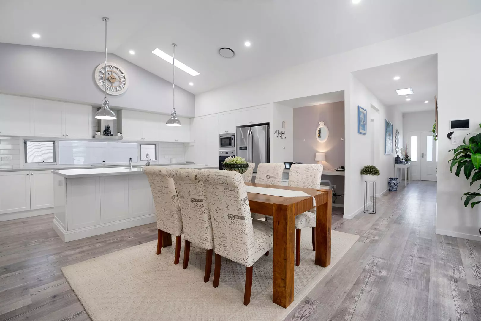 Palm Lake Resort Beachmere Bay