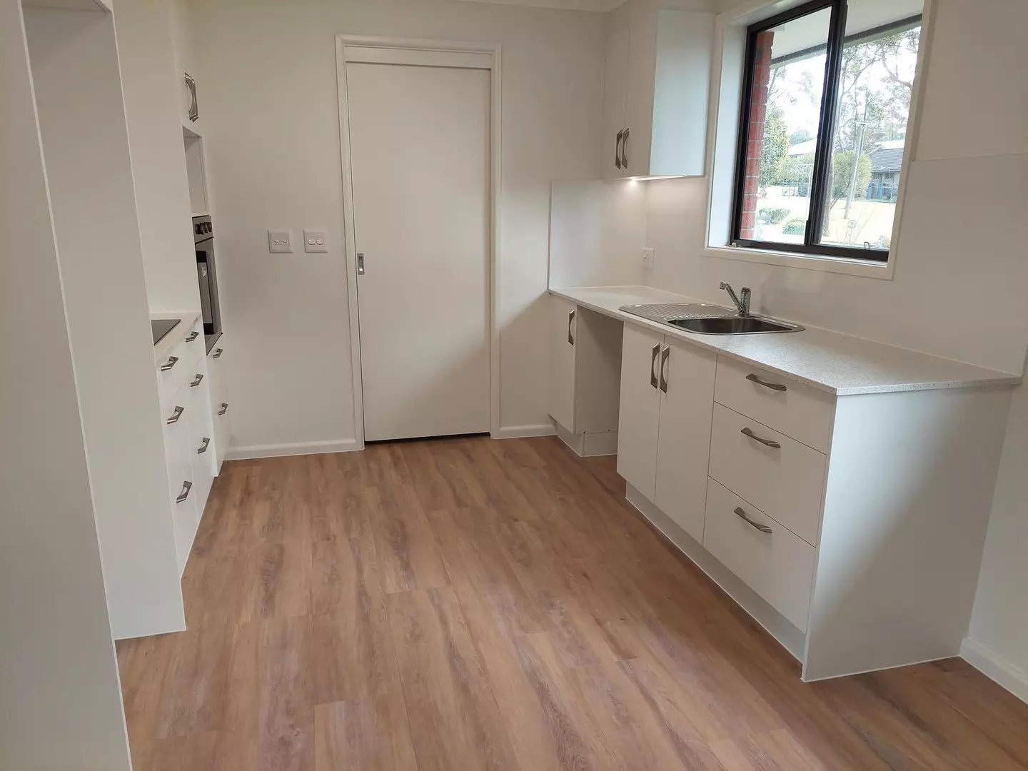 DEPOSIT TAKEN Bright and Modern 1 Bedroom Home with Park Views