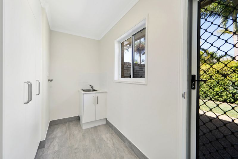 Garden Oasis, 3 Bedroom Villa, ready to go!