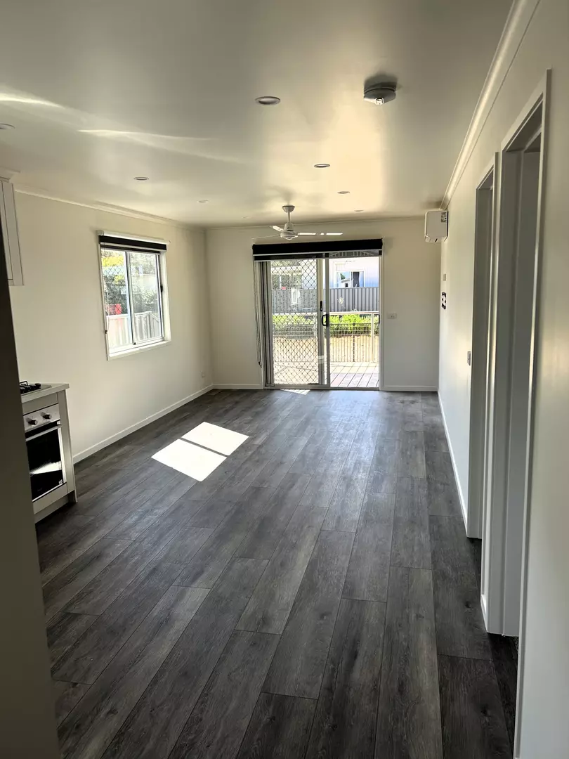 Nagambie Lifestyle Park - The Golden Whistler