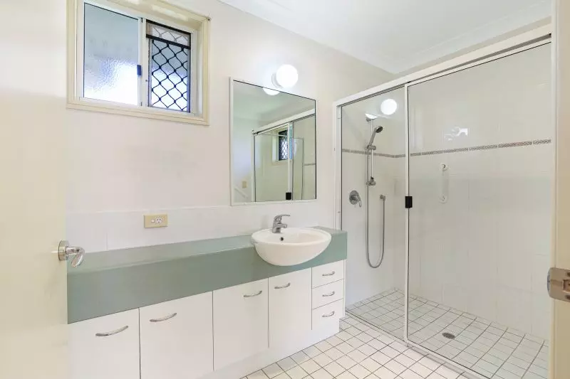 A Connected Lifestyle in a Quiet Village Pocket