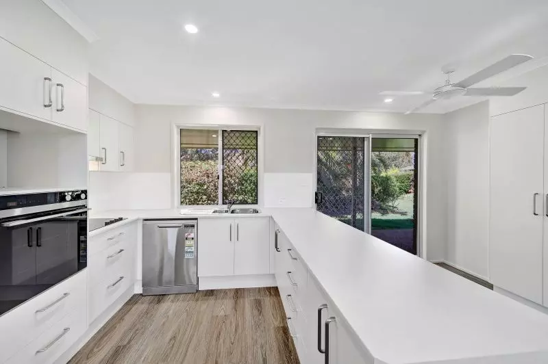 Garden views and coastal breeze!