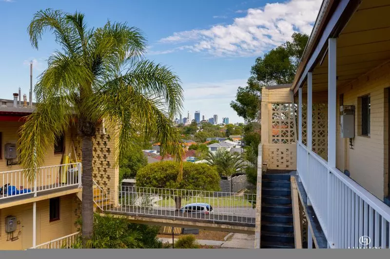 Affordable City Fringe Convenience!