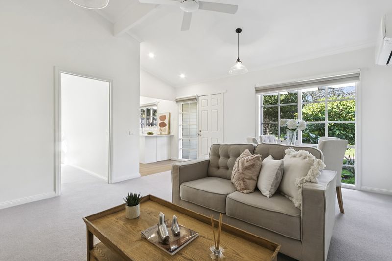 Corner Unit with Courtyard and Vaulted Ceilings