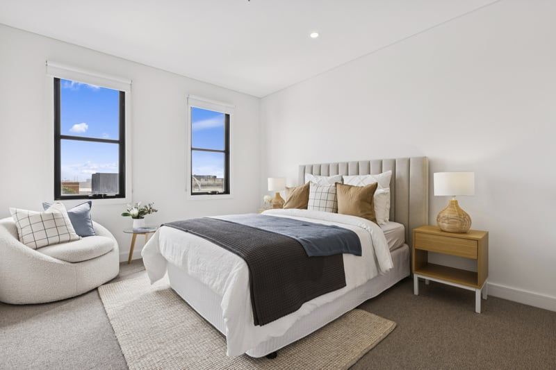 Stylish, Sunlit Malvern Apartment