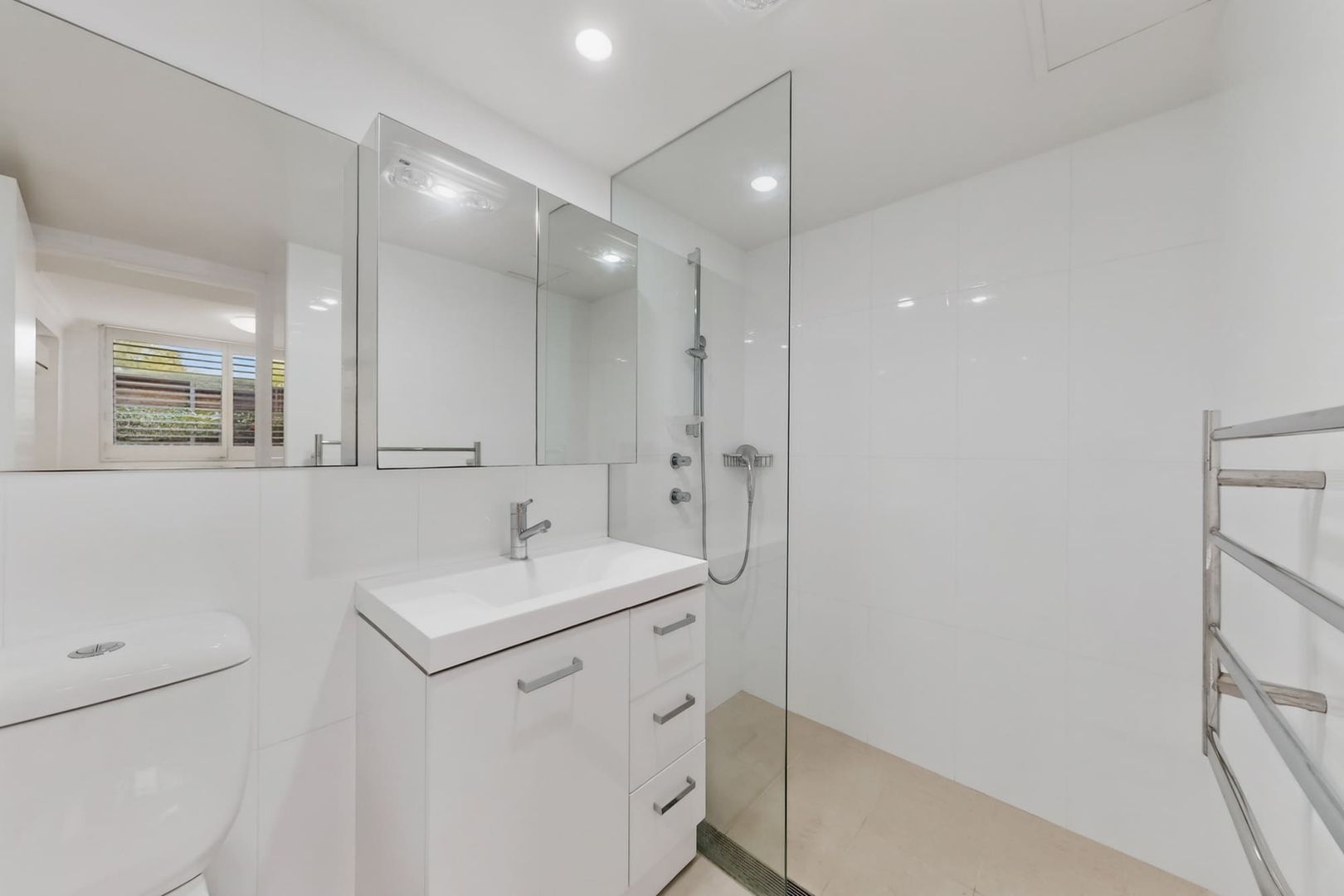 More of everything that matters — 2 bed, 2 bath with private courtyard at Hunters Hill Lodge