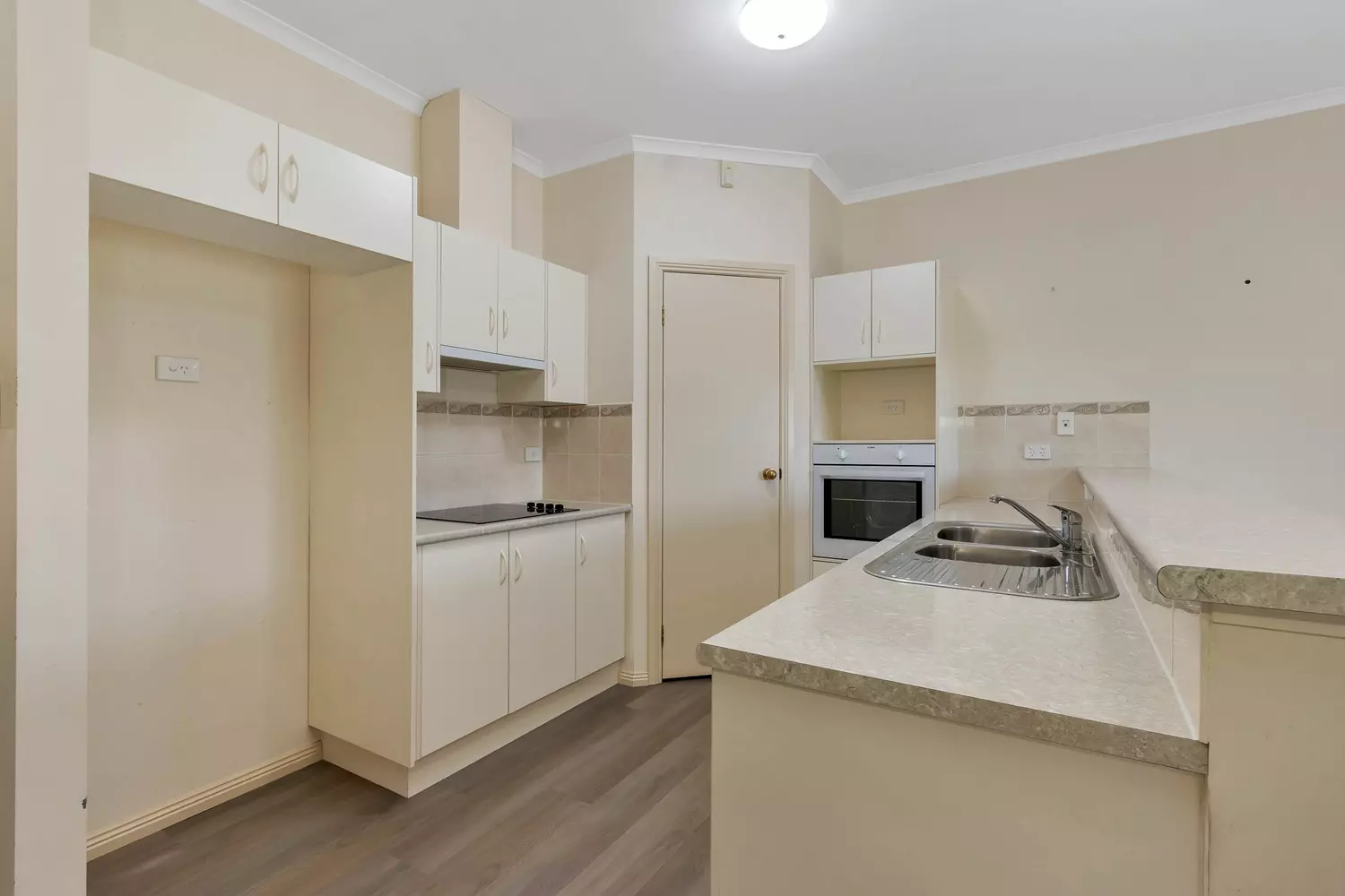 Spacious 3 Bedroom Home - Walk to Main Street