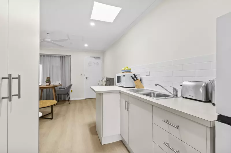 Fresh Finish, Ideal Location