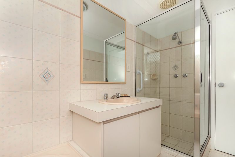 Pristine Beaches - secure cul de sac