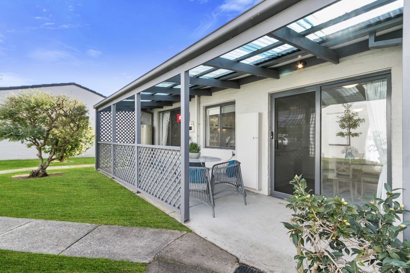 2 bed home with covered outdoor entertaining area