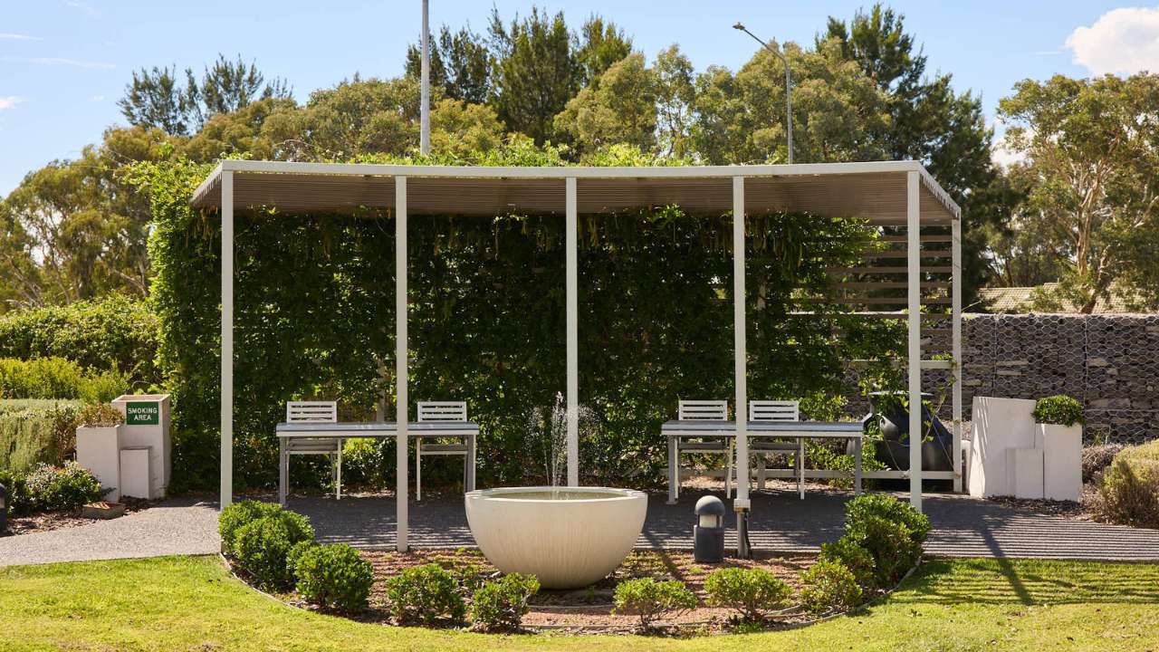 Peaceful retirement living close to beautiful parklands