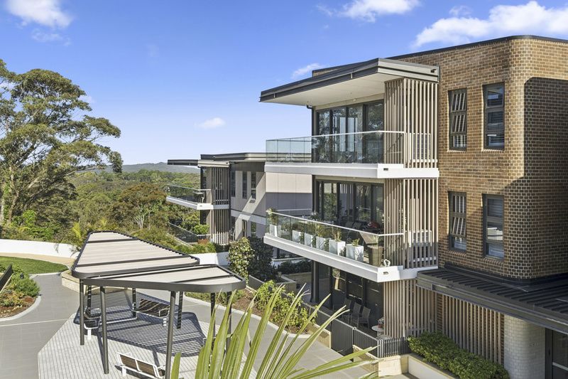 Luxury Retreat with Balcony Views to Collaroy Beach