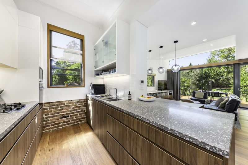 Enviable private position in a quiet but convenient street