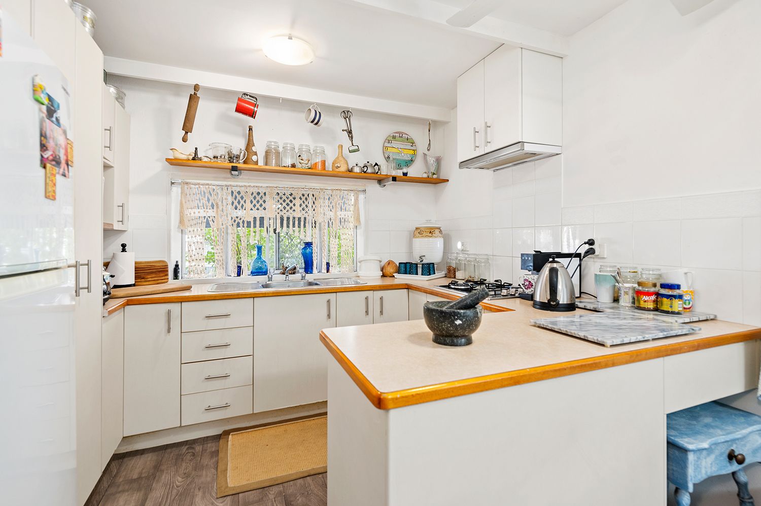 Fabulous Covered Outdoor Living Area - Hampton Style Decore - So Much Space 