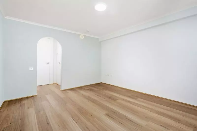 Newly Renovated ! Charming Retirement Retreat Serviced Apartment