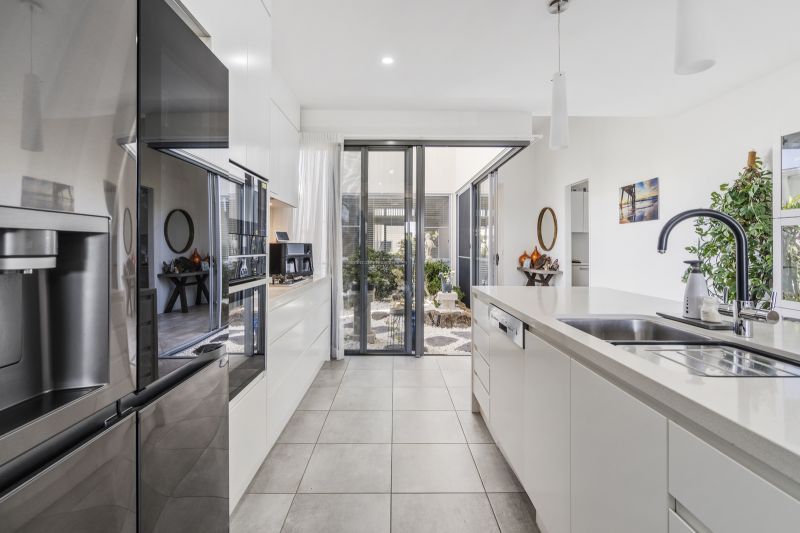 Site 002 - Established Silver Mist I