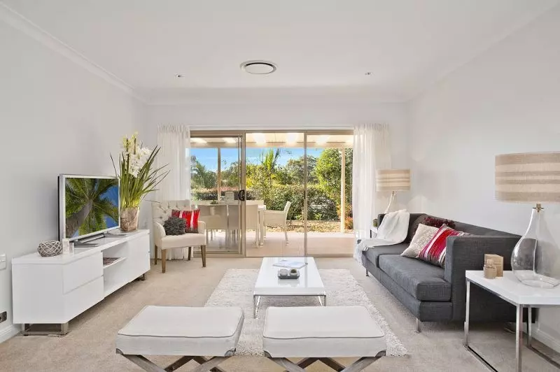 Live your retirement dream in this modern and spacious villa.