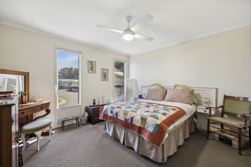 Nature Lover's Haven – Modern Two-Bedroom Home + Study