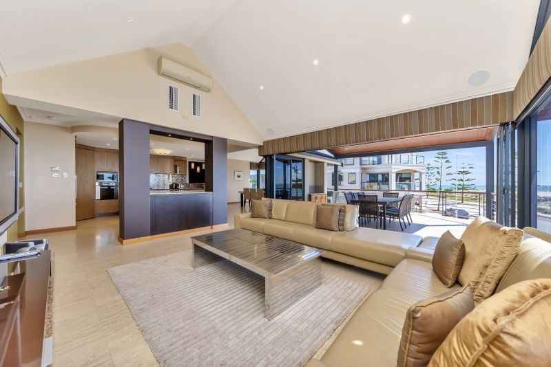 Absolute Beachfront!