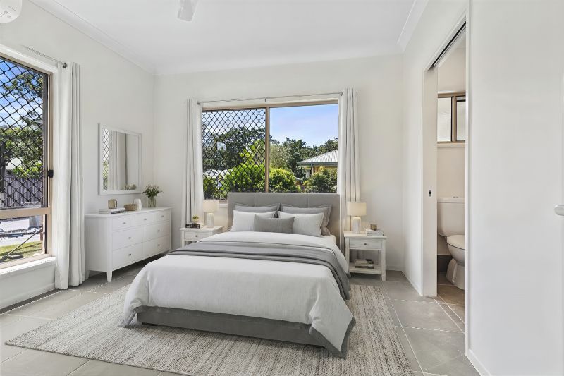 Two-bedroom villa with ensuite and garage