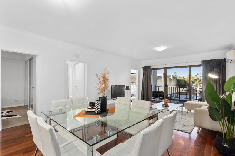 Light & Bright Living, Refurbished... See it to Believe it!!