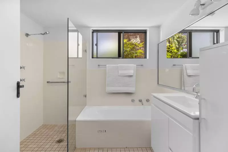 Ideally located ground floor unit close to the clubhouse with courtyard and leafy outlook.