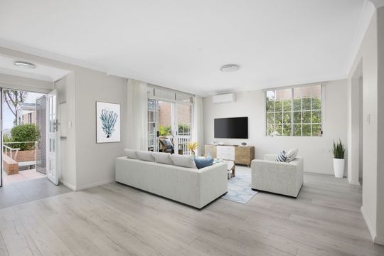 Immaculately maintained 3 bedroom unit with modern look situated in the centre of the village
