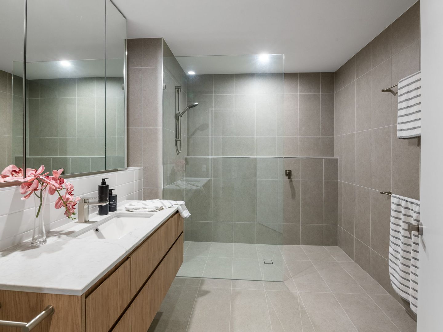 Garden Views and Easy Living Close to Village Amenities