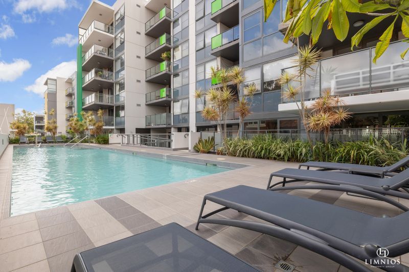 Exquisite Modern Living, Impressive with Great View!