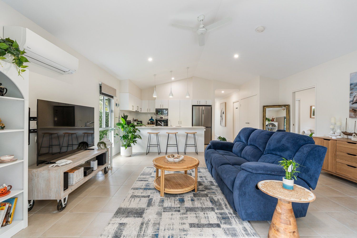 Beautifully Presented Home with Waterway Views