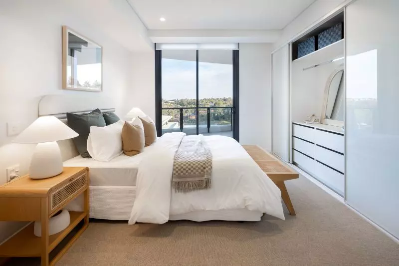 Spacious, light-filled 2-bedroom apartment with private balcony